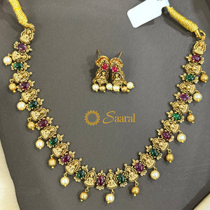 STUNNING NECKSET WITH BEADS STUNNING NECKSET WITH BEADS