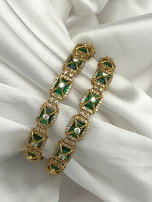 Rectangular pattern Green Stone Bangle Rectangular pattern Green Stone Bangle
