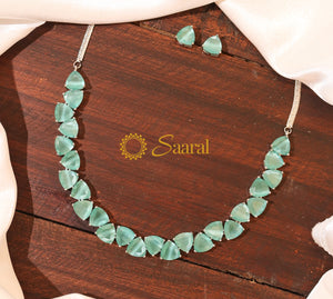 Green stone neckset