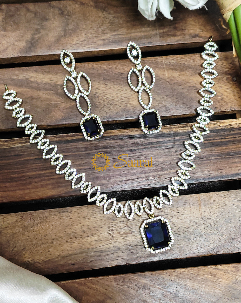Elegant white stone set