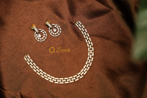 GORGEOUS WHITE STONE NECLACE