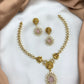 Elegant necklace with stone