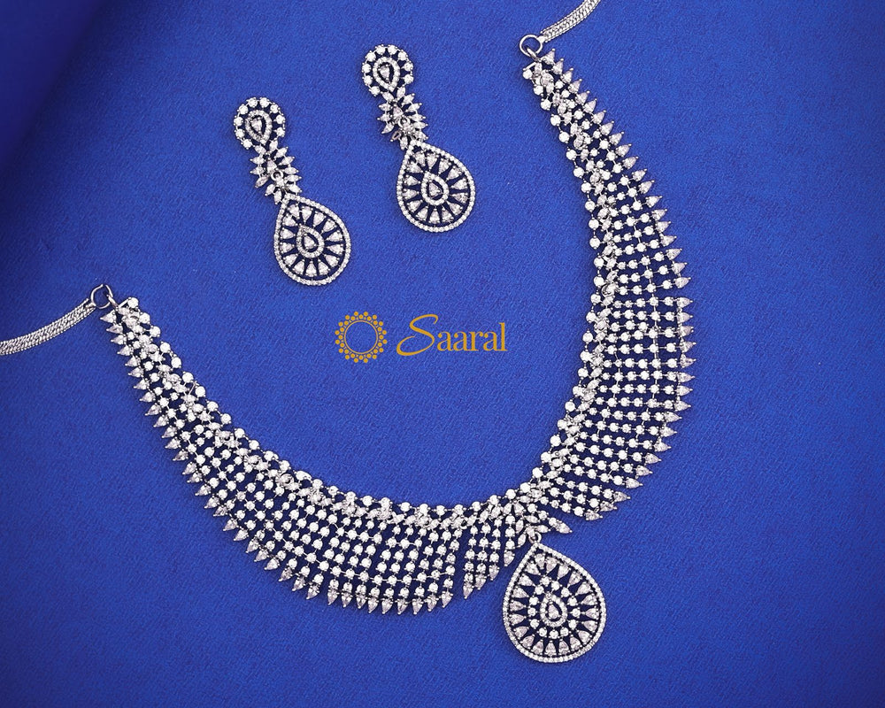 GORGEOUS AD SET WITH PENDANT