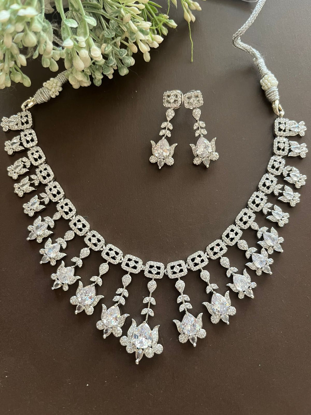 Stunning   AD SET WITH White STONE