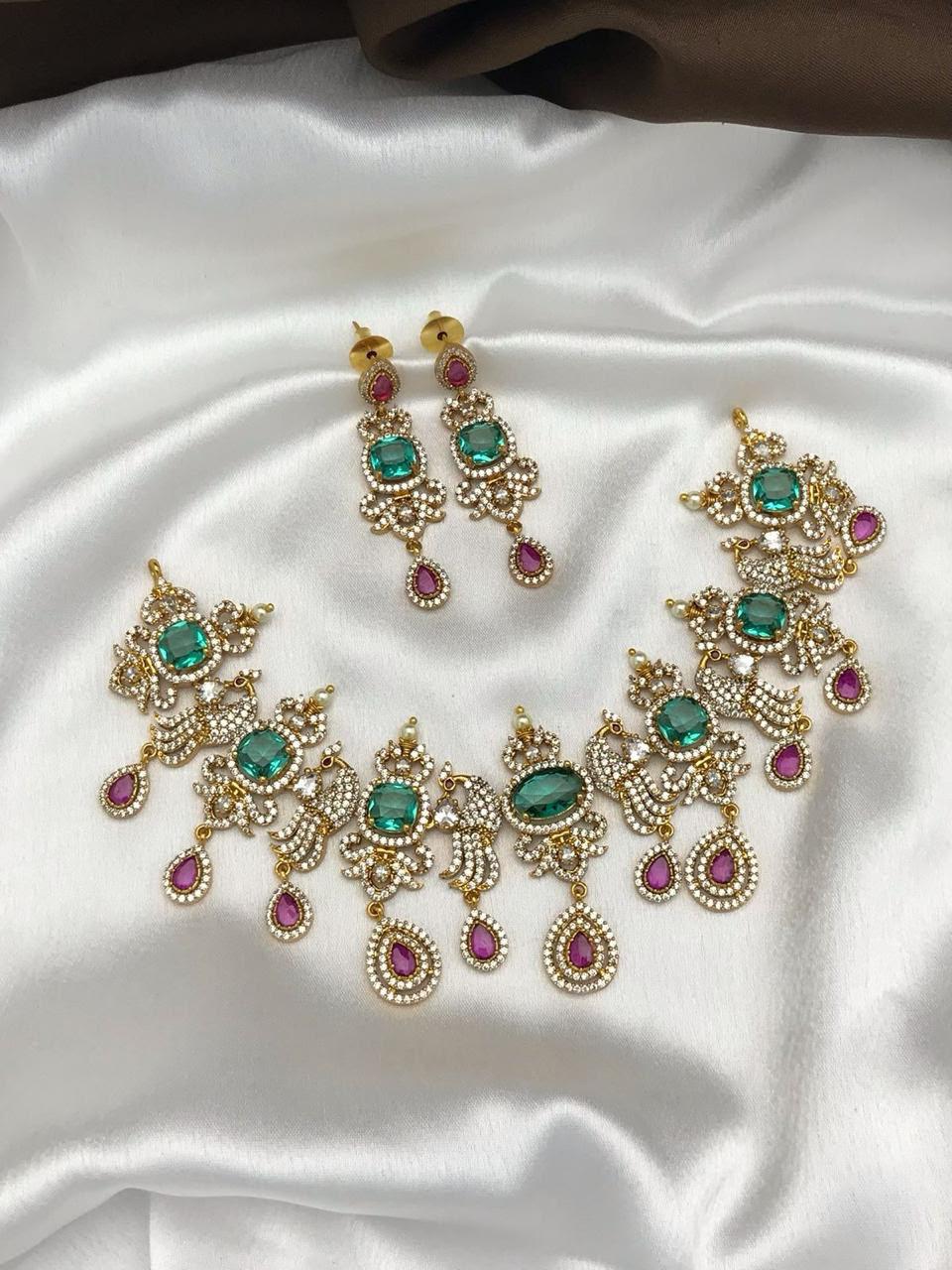 Attractive Peacock pattern Chocker