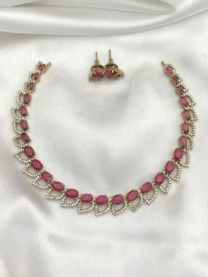 Minimal victorian Chocker