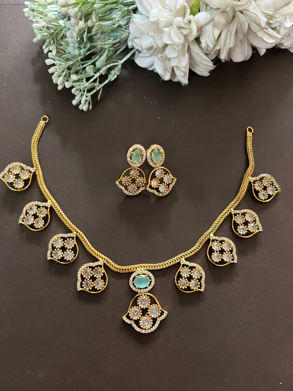 Traditional Hanging Pattern Necklace