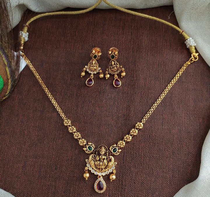 Minimal Antique Necklace