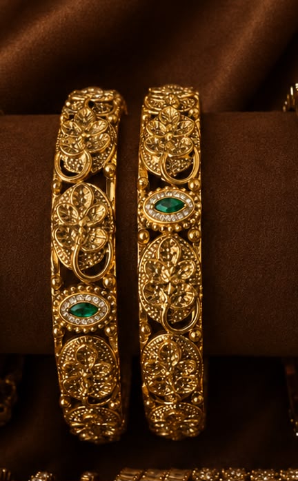STUNNING Antique Bangle with stone