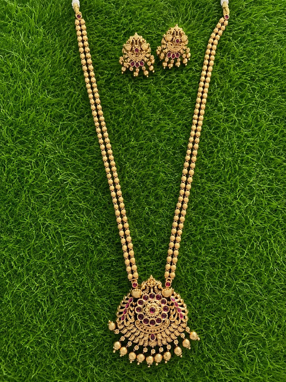 NON IDOL Traditional  Haram with Pendant