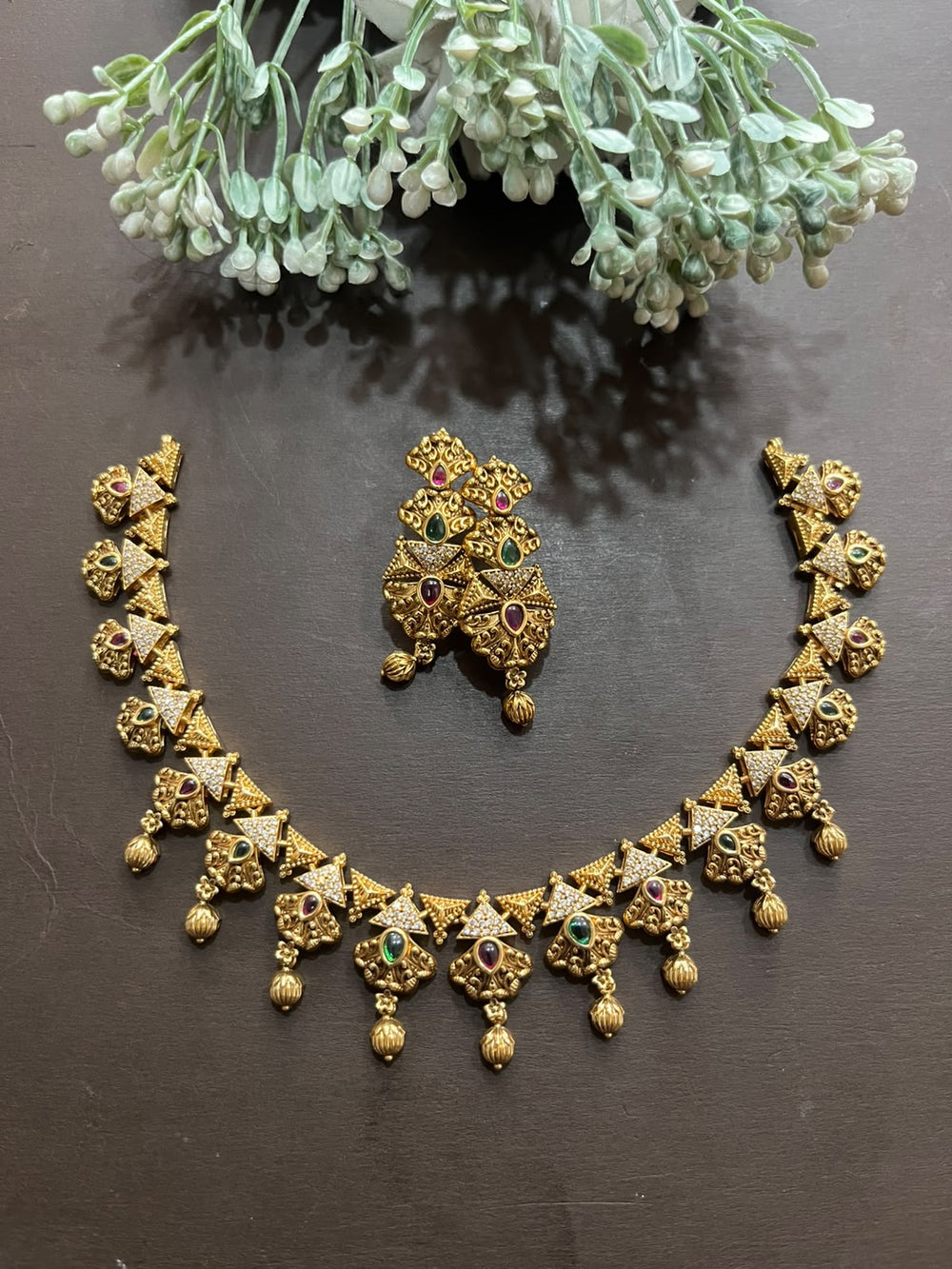 Non Idol Tradition Necklace